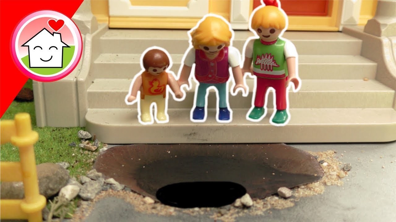 Playmobil Film Familie Hauser - Ein unl&ouml;sbarer Fall? - gelbe Villa Video f&uuml;r Kinder