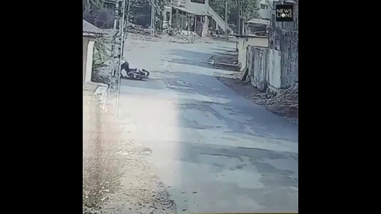 L&aacute; vem o homem macaco correndo atr&aacute;s de mim meme