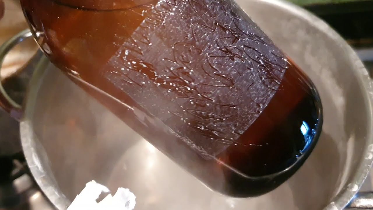 Come togliere la colla dal vetro