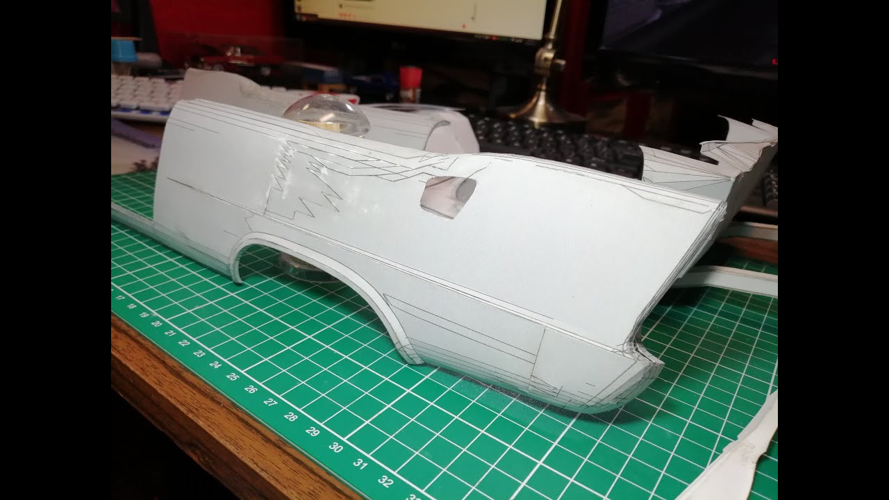 Paper model: 1958 Plymouth Fury 'Christine' movie car (part 1)