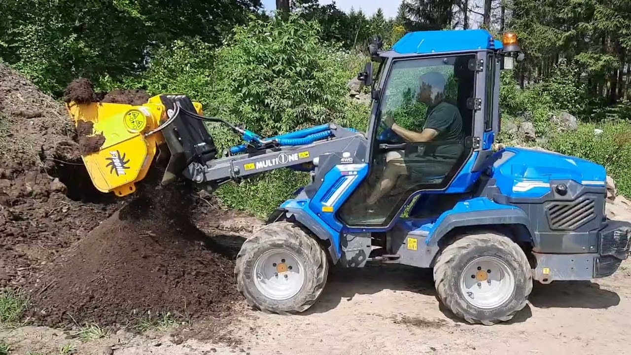 GYRU STAR 3-120 HE - třídící lopata a kompaktní nakladač MULTIONE 9.6