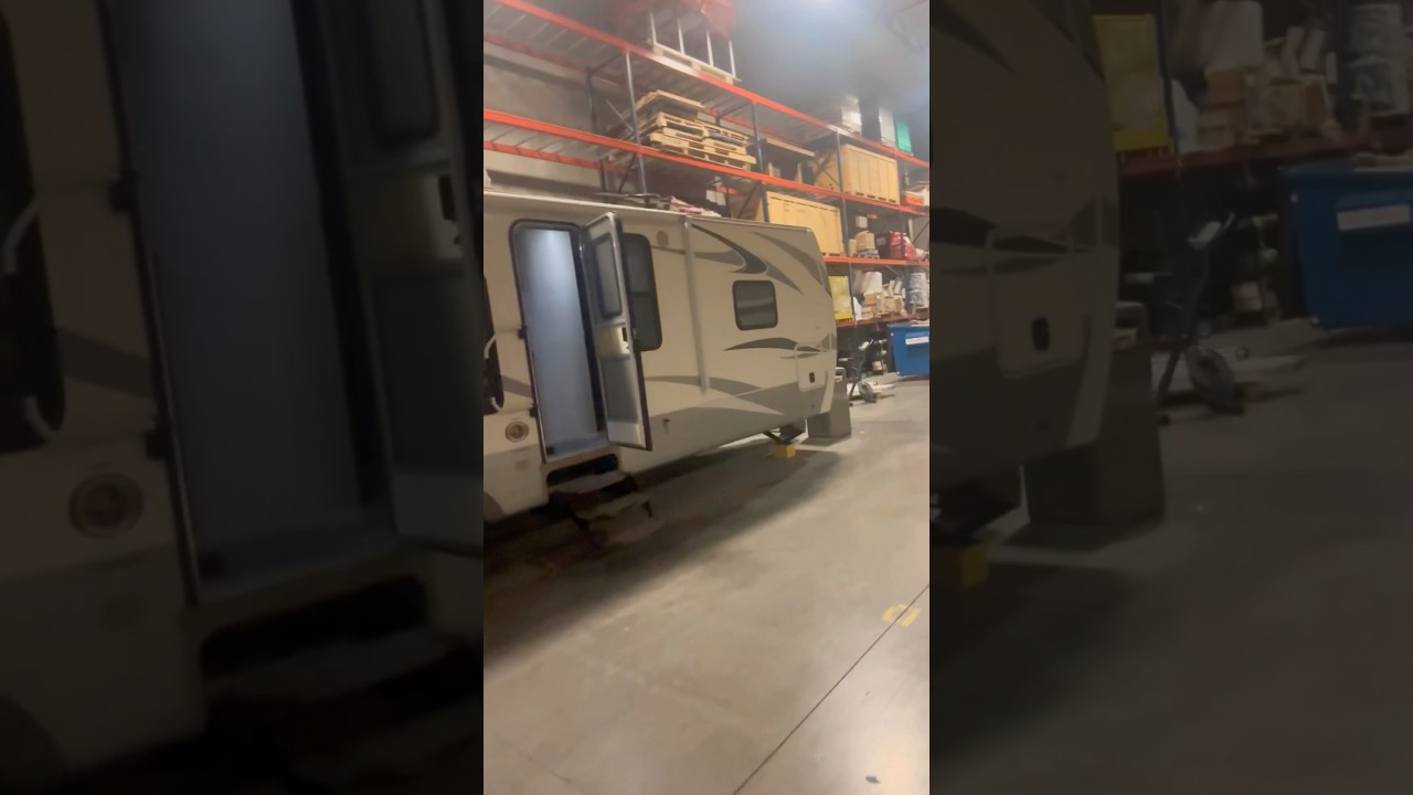I Live In A Travel Trailer Inside A 50,000 Square Foot Warehouse 👀
