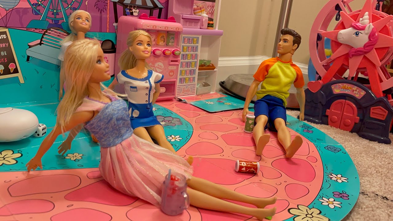 🏞️🍔 Barbie Family Fun at the Park! | Pretend Play Adventure