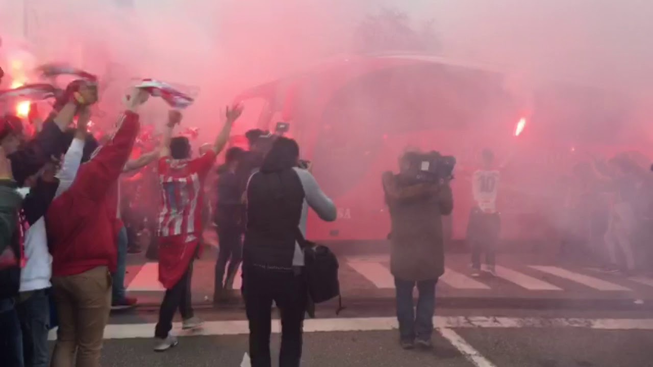 Sporting de Gijón - Real Oviedo: Espectacular Recibimiento al Sporting en el Molinón