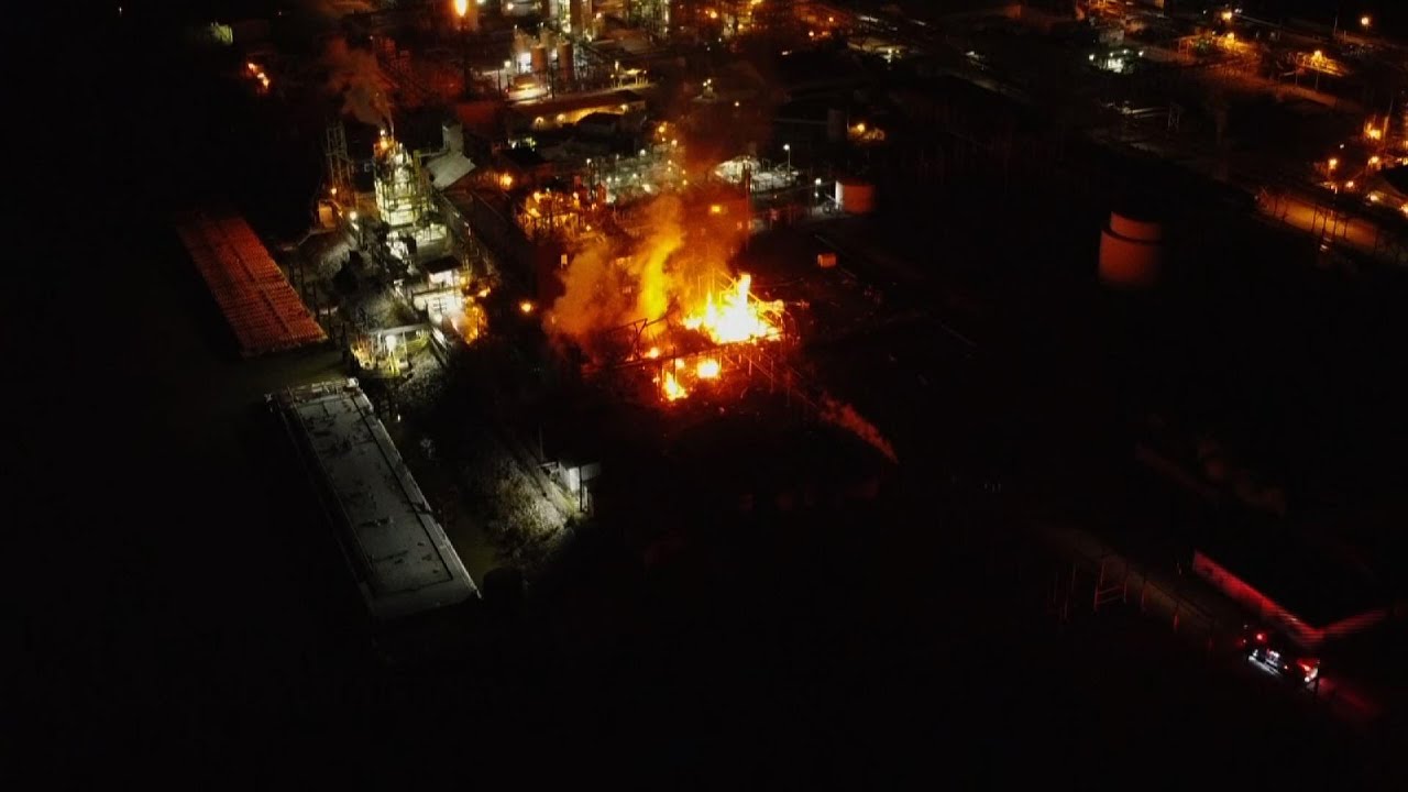 WV chemical plant blast spurs stay-inside order
