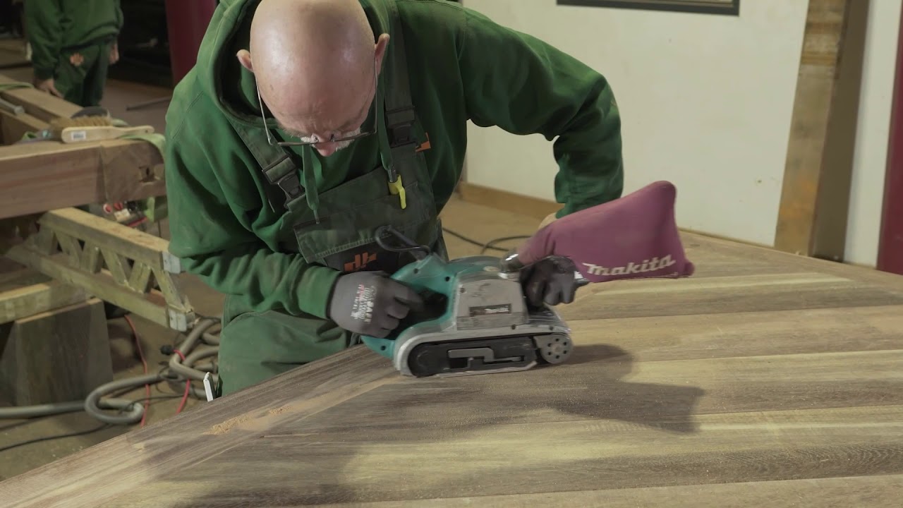 Maken van houten sluisdeuren door De Boer & De Groot civiele werken