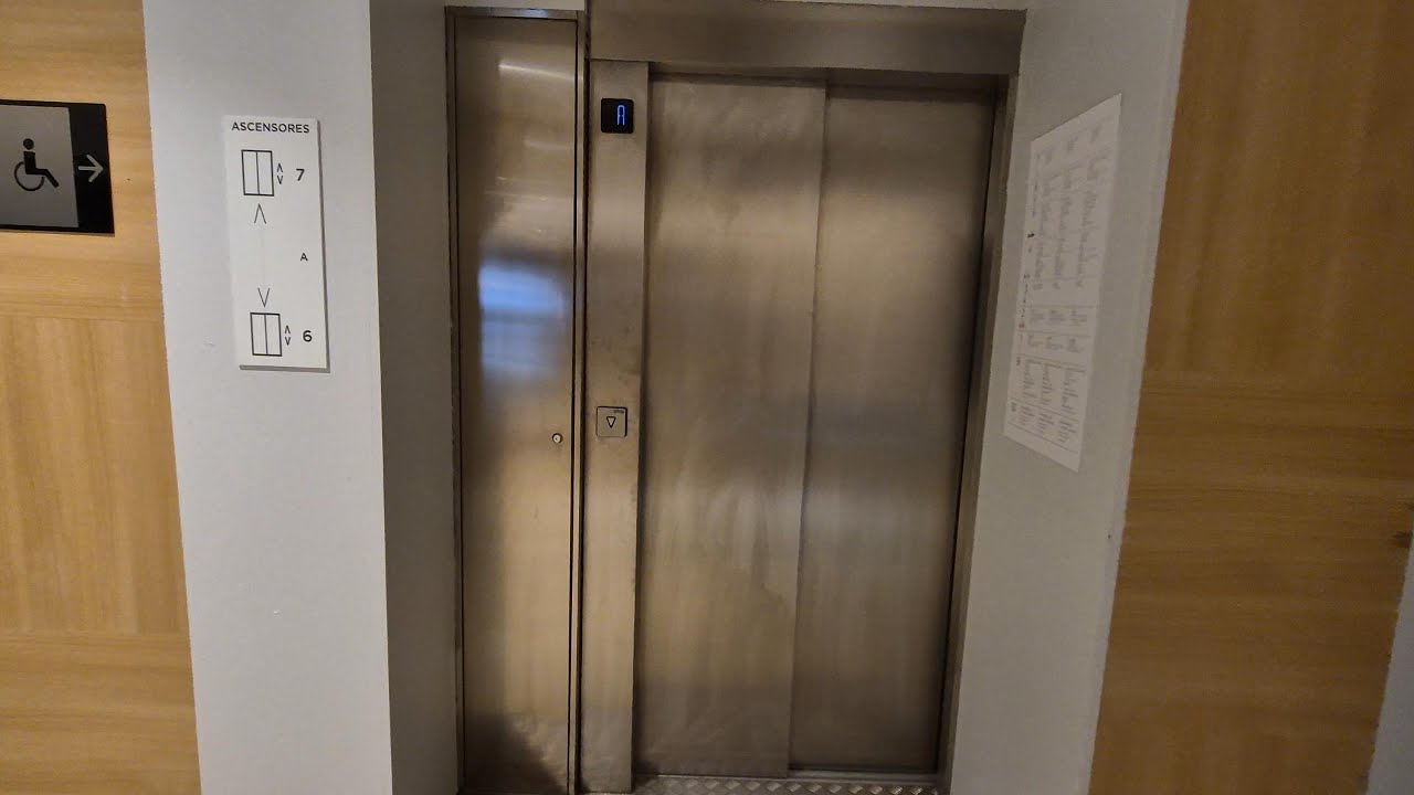 Better than I expected. 2024 Otis GeN2 Home Elevator in El Corte Inglés, Vigo