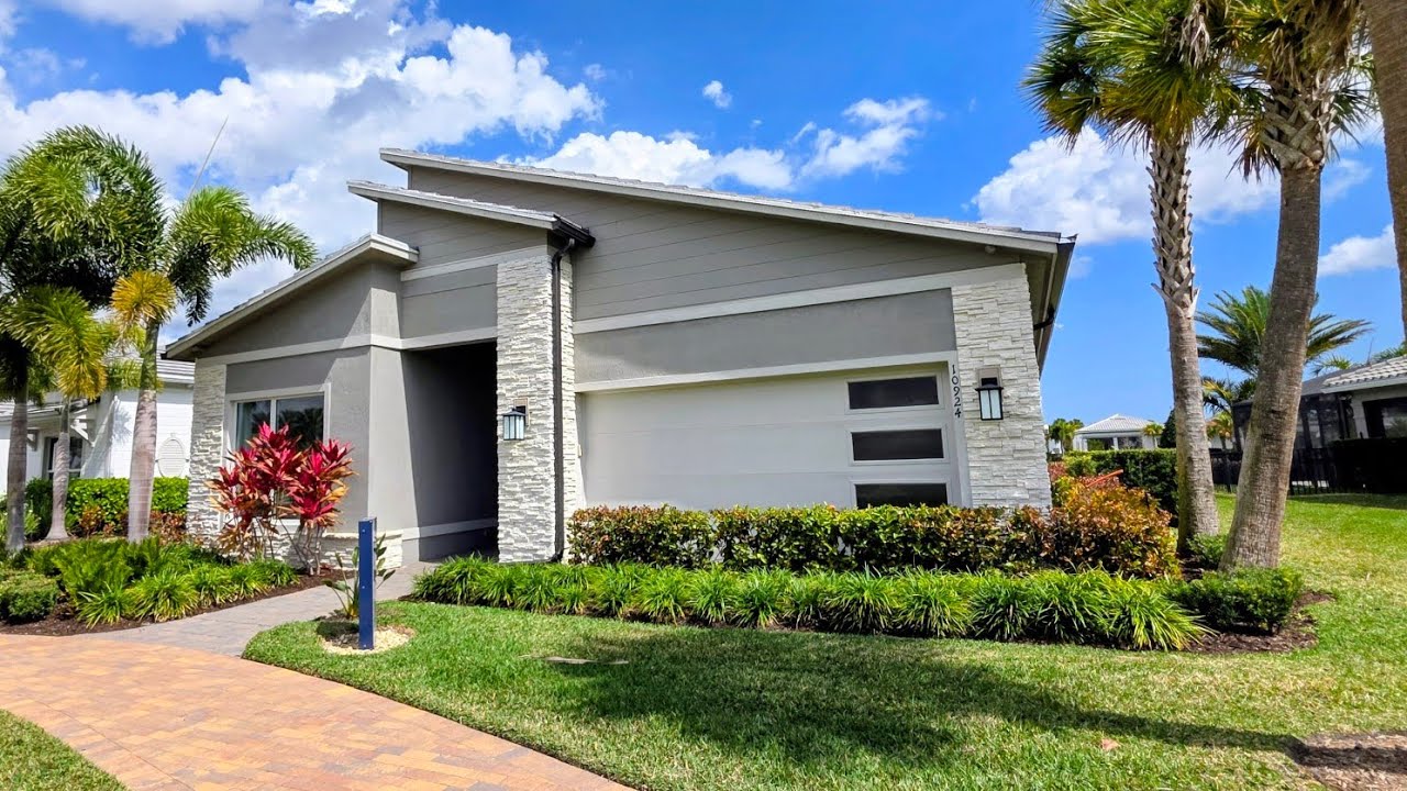 Prestige model, New construction homes from $700K in Avondale at Avenir Palm Beach Gardens Florida 