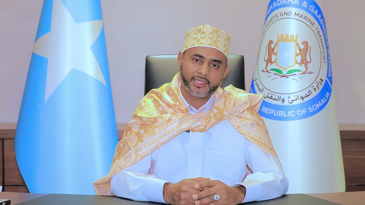 Wasiirka Wasaaradda Dekaddaha XFS, ayaa shacabka  Soomaaliyeed ugu Hambalyeeyay Ciidul Fidriga.