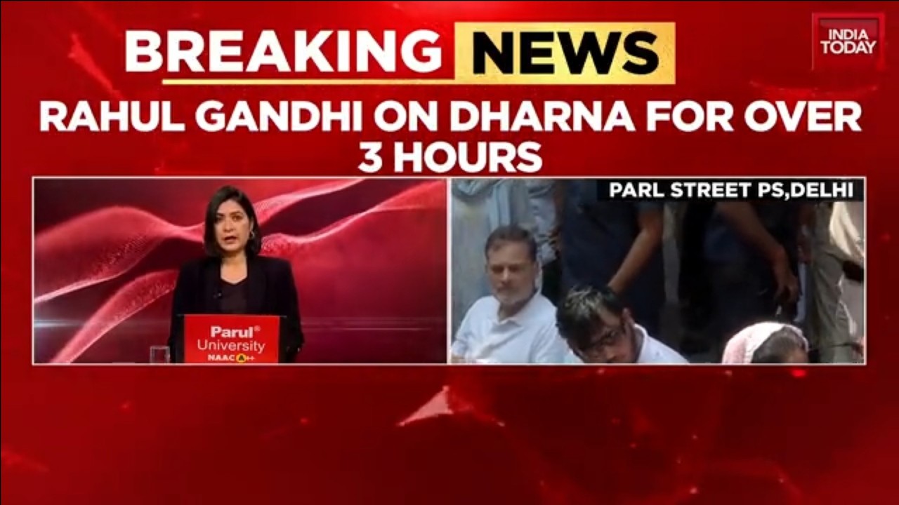 Rahul Gandhi Sit-In At Delhi Police Station Demanding FIR Over Pellet Firing | Congress Protest