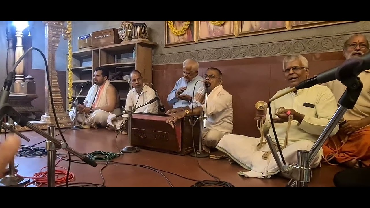 Marati Abhang Pavalo Pandari by Sri Veera Venkatesha Bhajana Mandali Mangalore on Vaikunta ekadashi