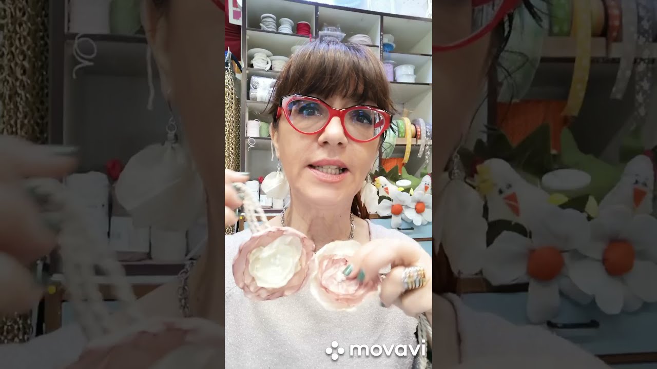 Collana con fiori