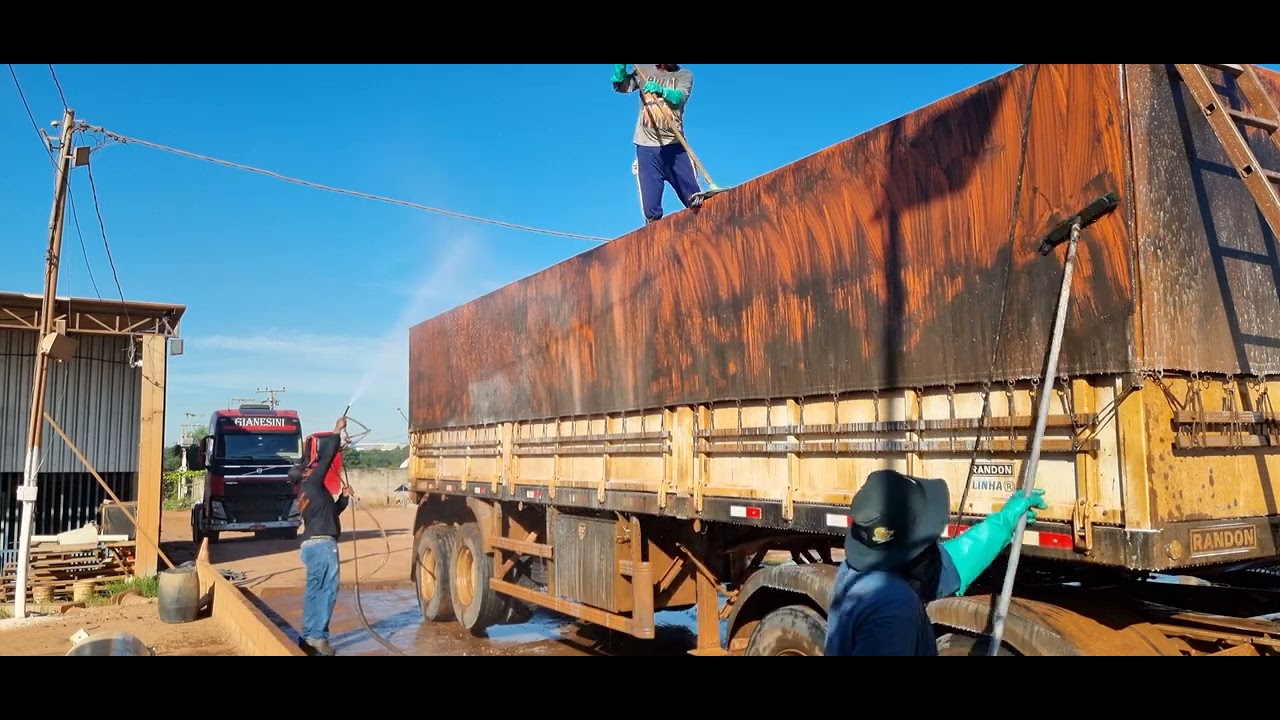 LIMPEZA DE LONA COM SOLUPAM E HIPOCLORITO LÍQUIDO