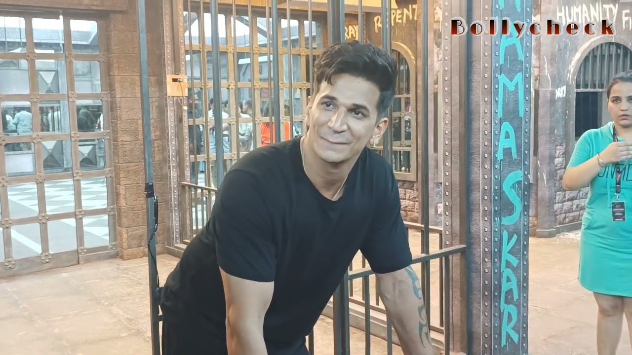 Prince Narula at grand finale lock app set. #princenarula #lockupp