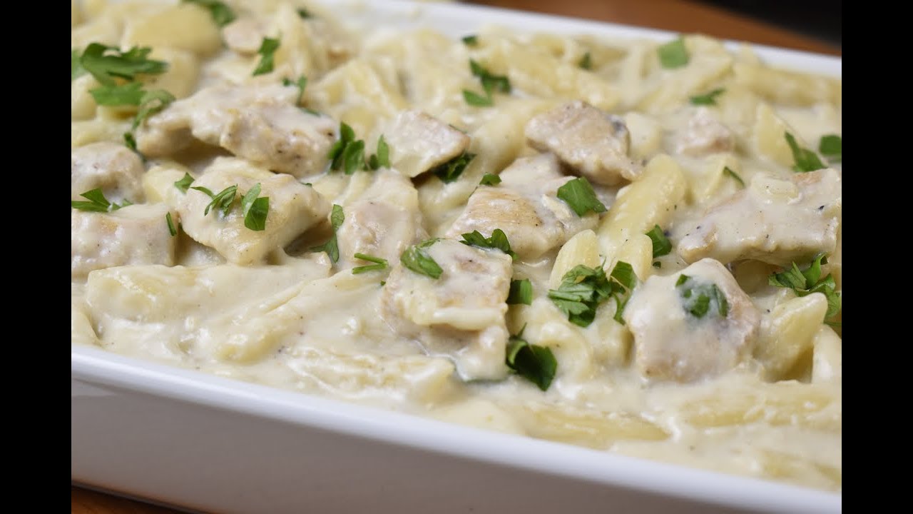 المكرونة بالوايت صوص بدون كريمة وبطريقة المطاعم حضريها في دقايق