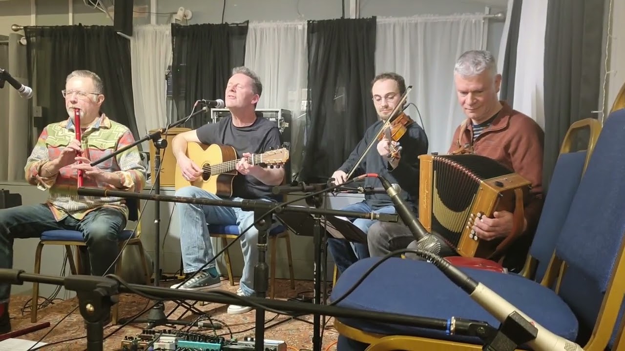 The Galway Shaw - Grásta - live at Northwich Folk Club