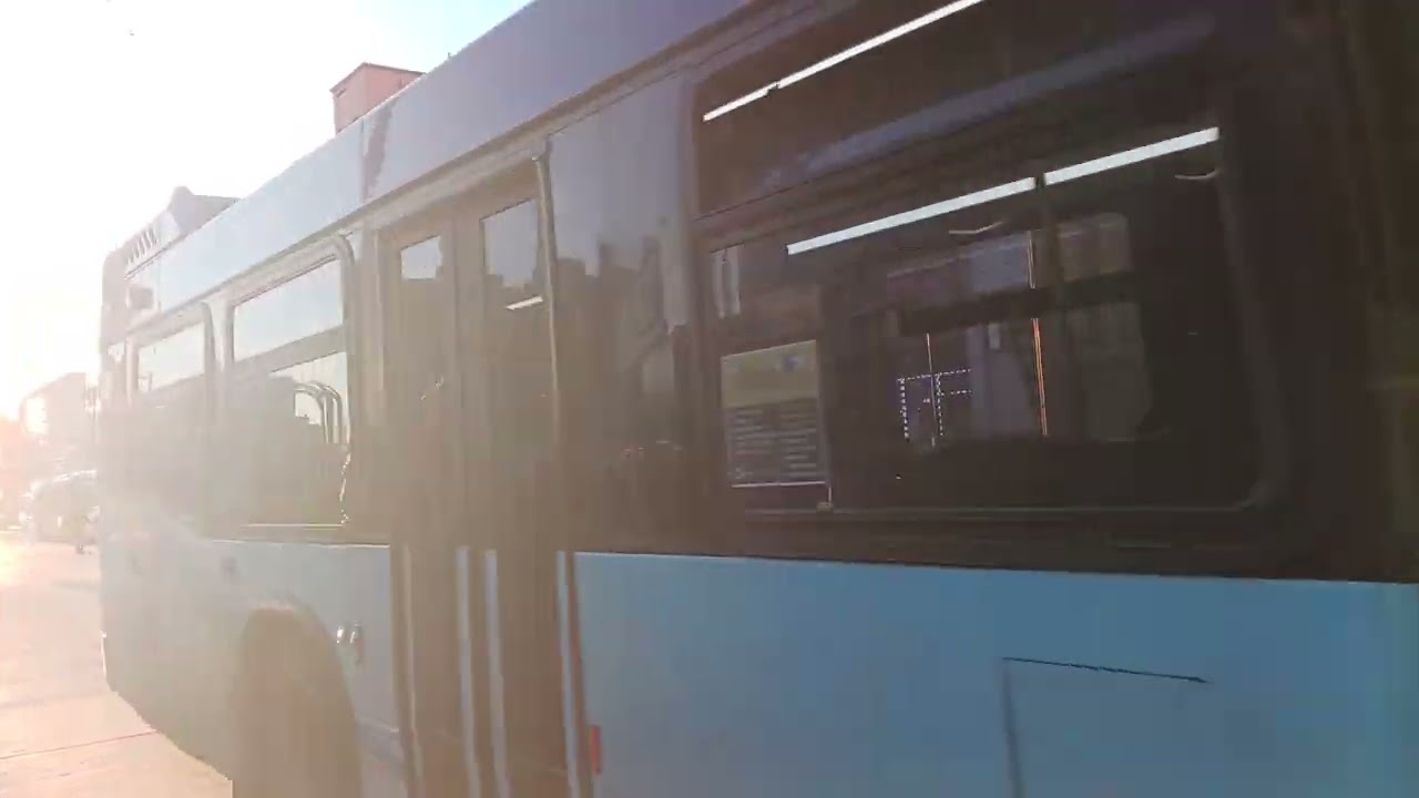 Bx41 Bus 5546 Leaving the Hub