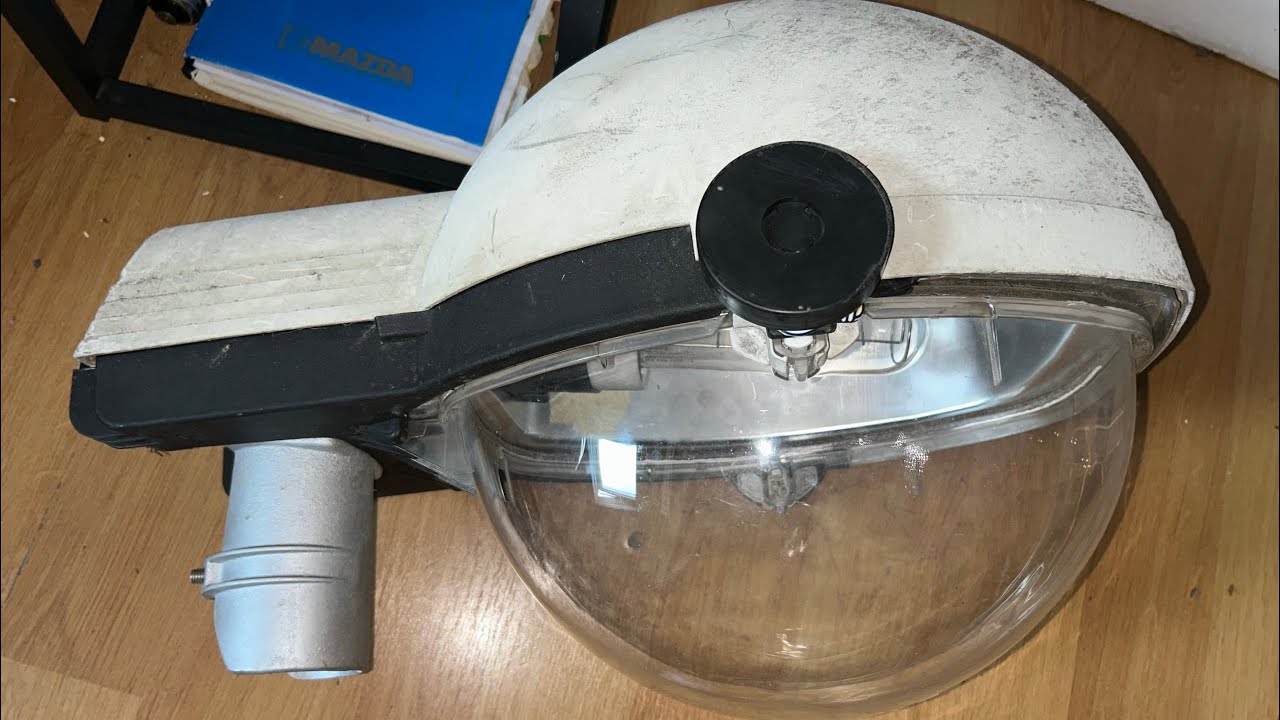 Mazda Comète P en Lampe SHP 100w #pourtoi #eclairagepublic #france #mazda 