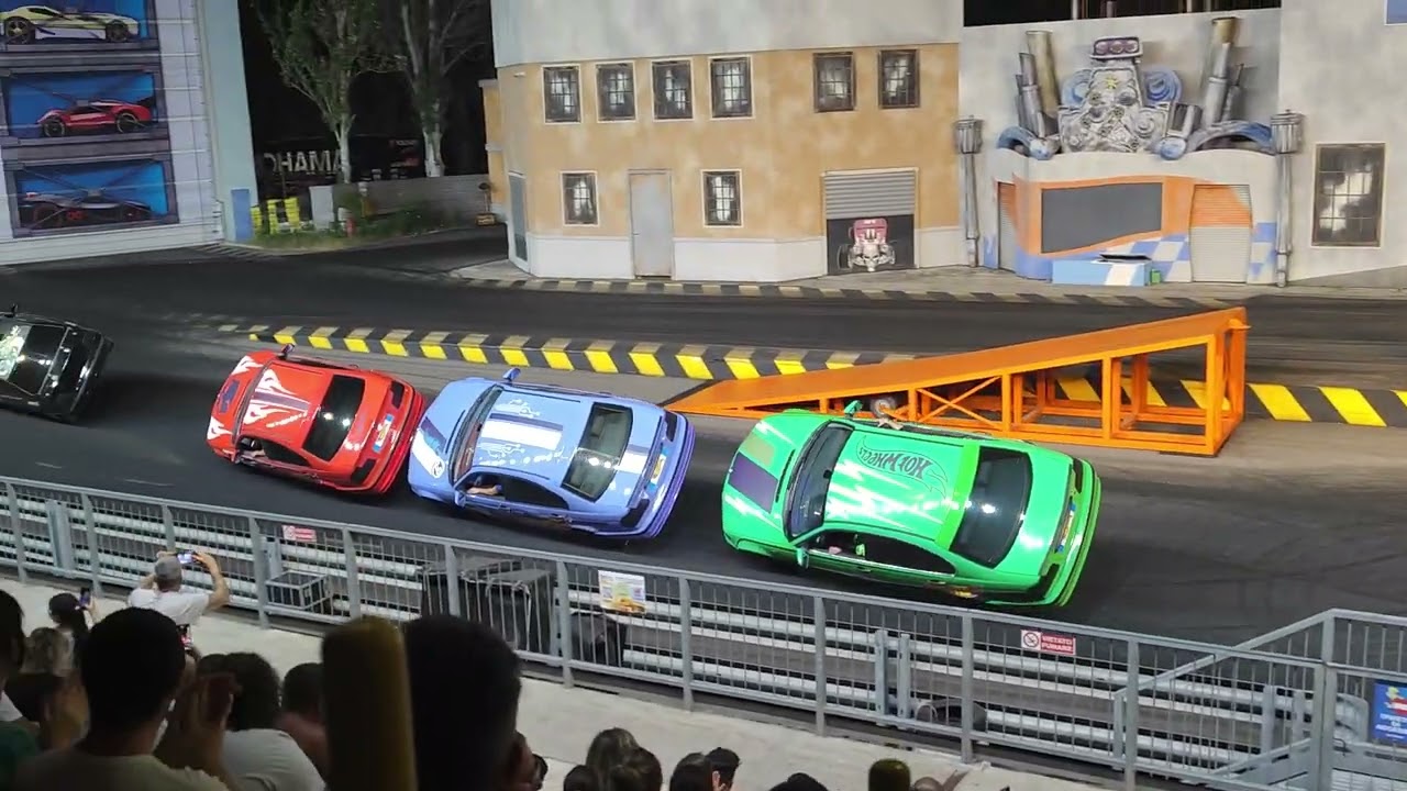 Spettacolo HOT WHEELS a Mirabilandia CITY - La nuova sfida