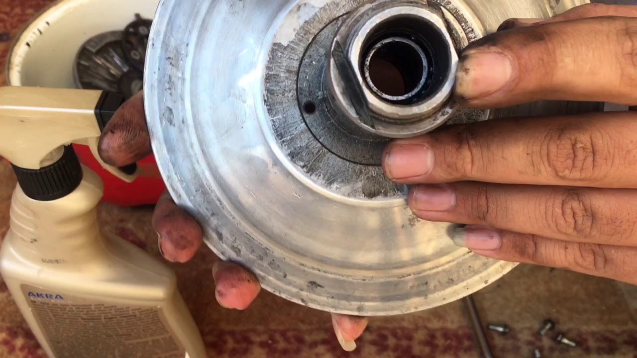 تجفيت الكلج الخلفي هوندا فورزا MF10 ( تفكيكه وتنظيفه ) الجزء الاول