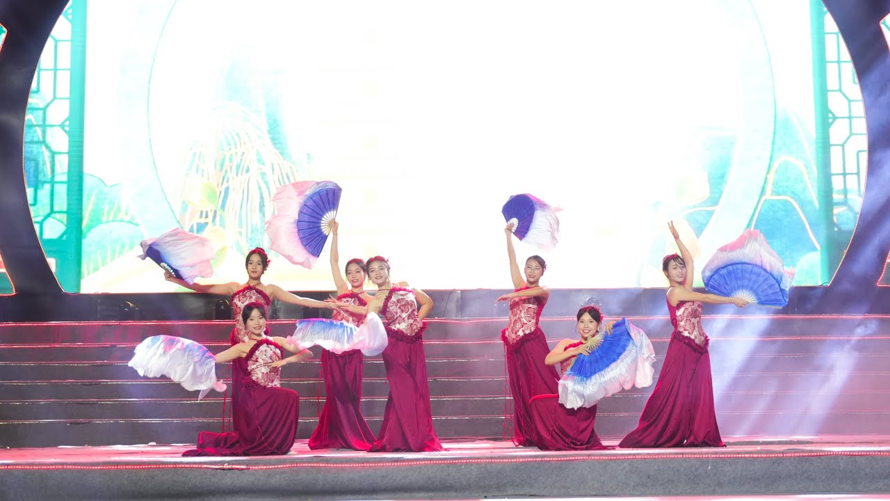 Múa Gối Gấm x Buôn Trăng | TAT GROUP💙 | Lễ hội Truyền thống làng Phương Bảng