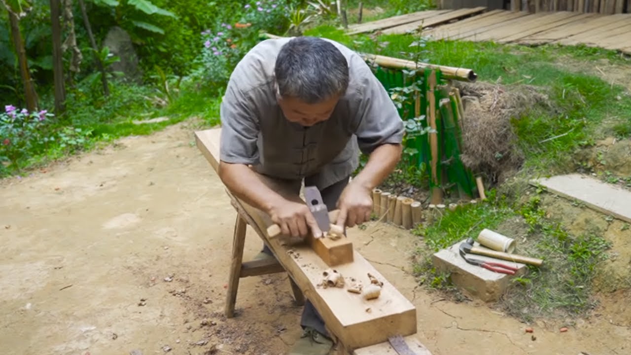 Chinese Master Carpenter Makes Benches Out Of Discarded Wood.#Wood #Woodworkingprojects#Wooden#table