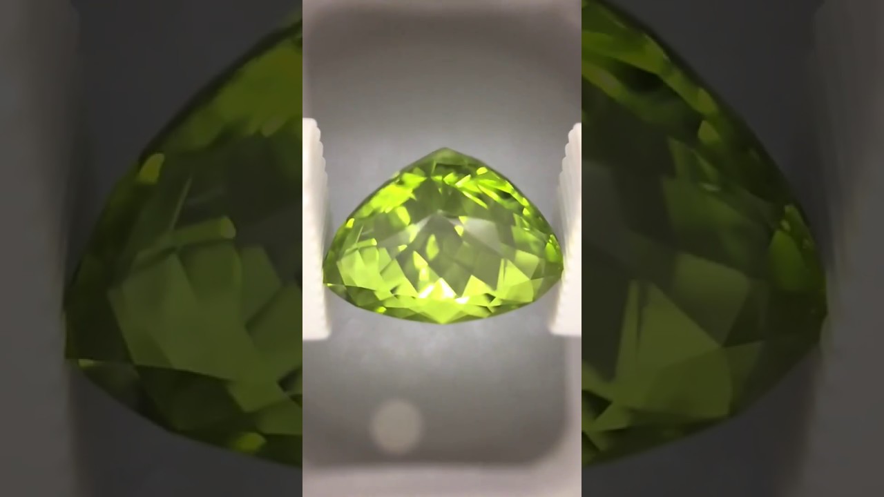 Precision Cut Peridot in 360 Degree Diamond Viewer 01