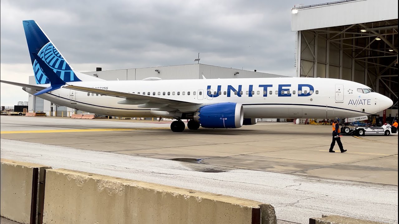 Close Up CLE plane spotting. United Aviate 737 MAX. Rare ex AA 767-300 DHL flight.