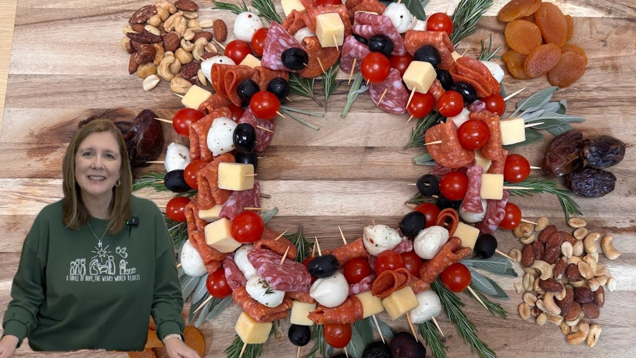 ANTIPASTO Skewer Wreath a Beautiful Christmas Appetizer 