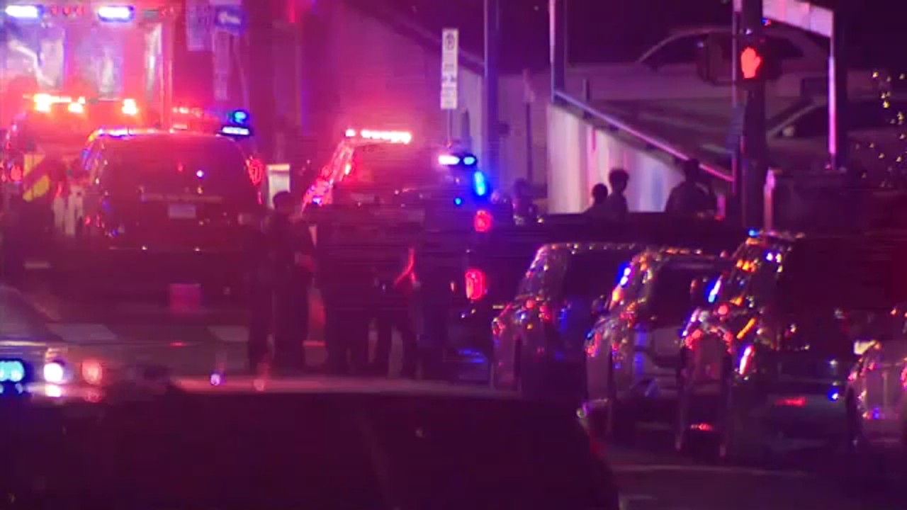 2 dead, more than a dozen injured in Austin bar mass shooting