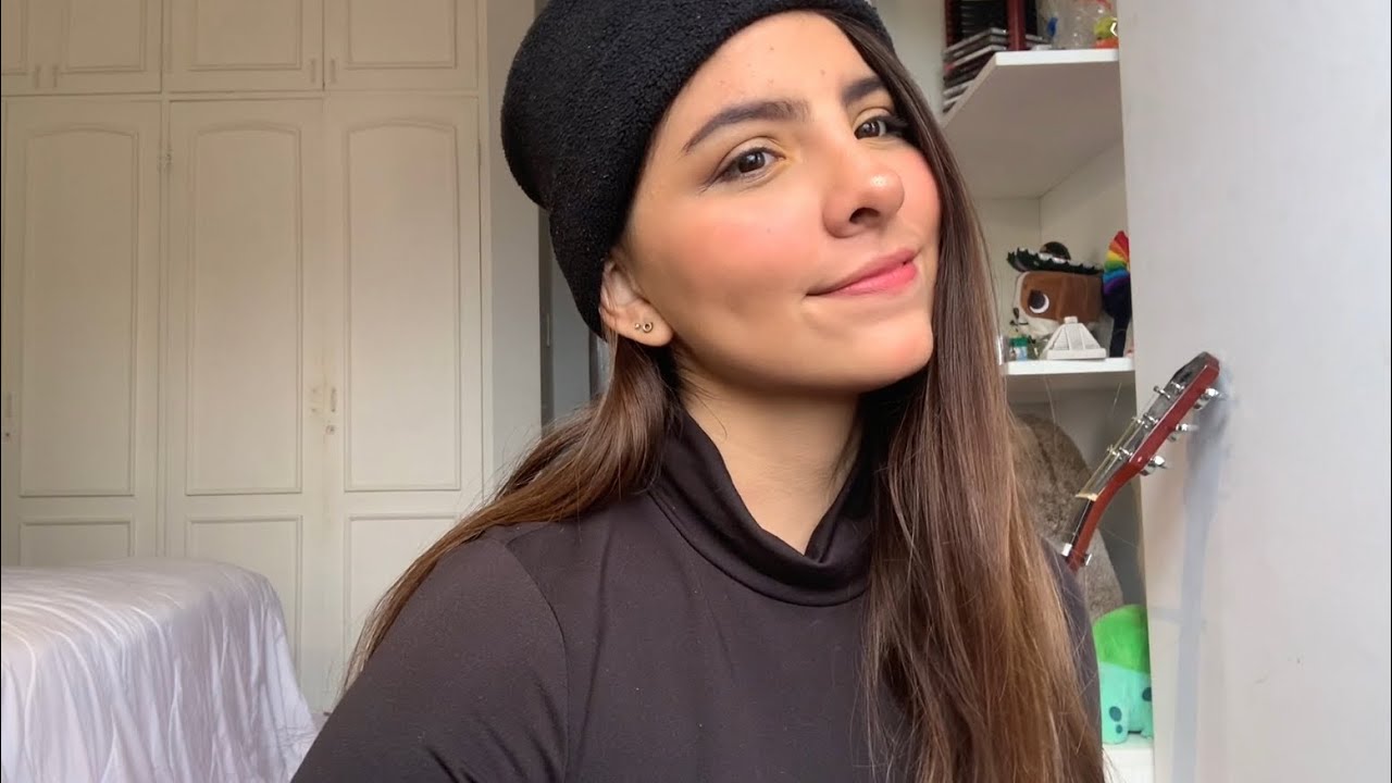 Brillas-Le&oacute;n Larregui (cover Lia Calabi)
