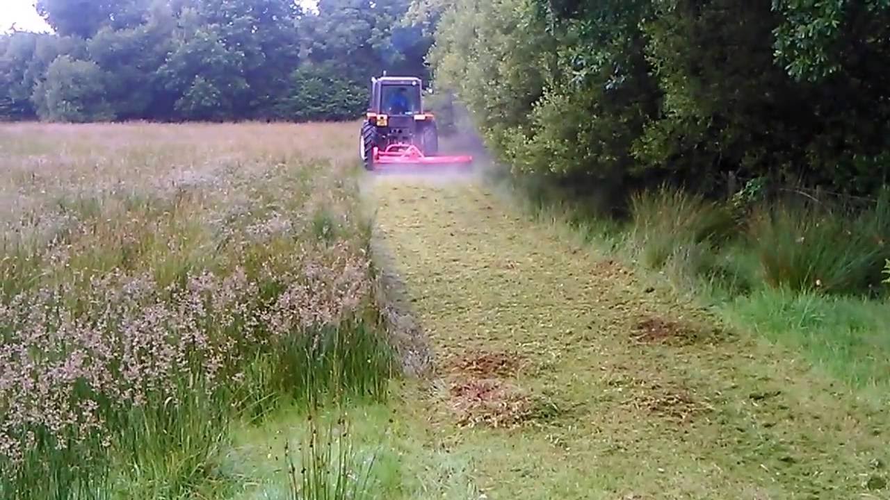 Kuhn VKM 280 Flail Topper & Renault 110-14 TS - 24.7.2016 - Part 1