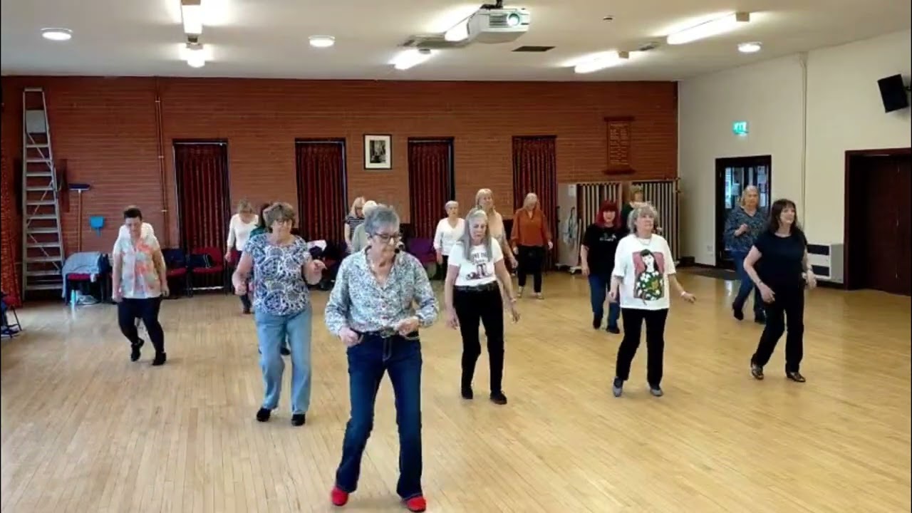 Move Out the Way EZ - line dance by Sue Williams (UK), Jan '26