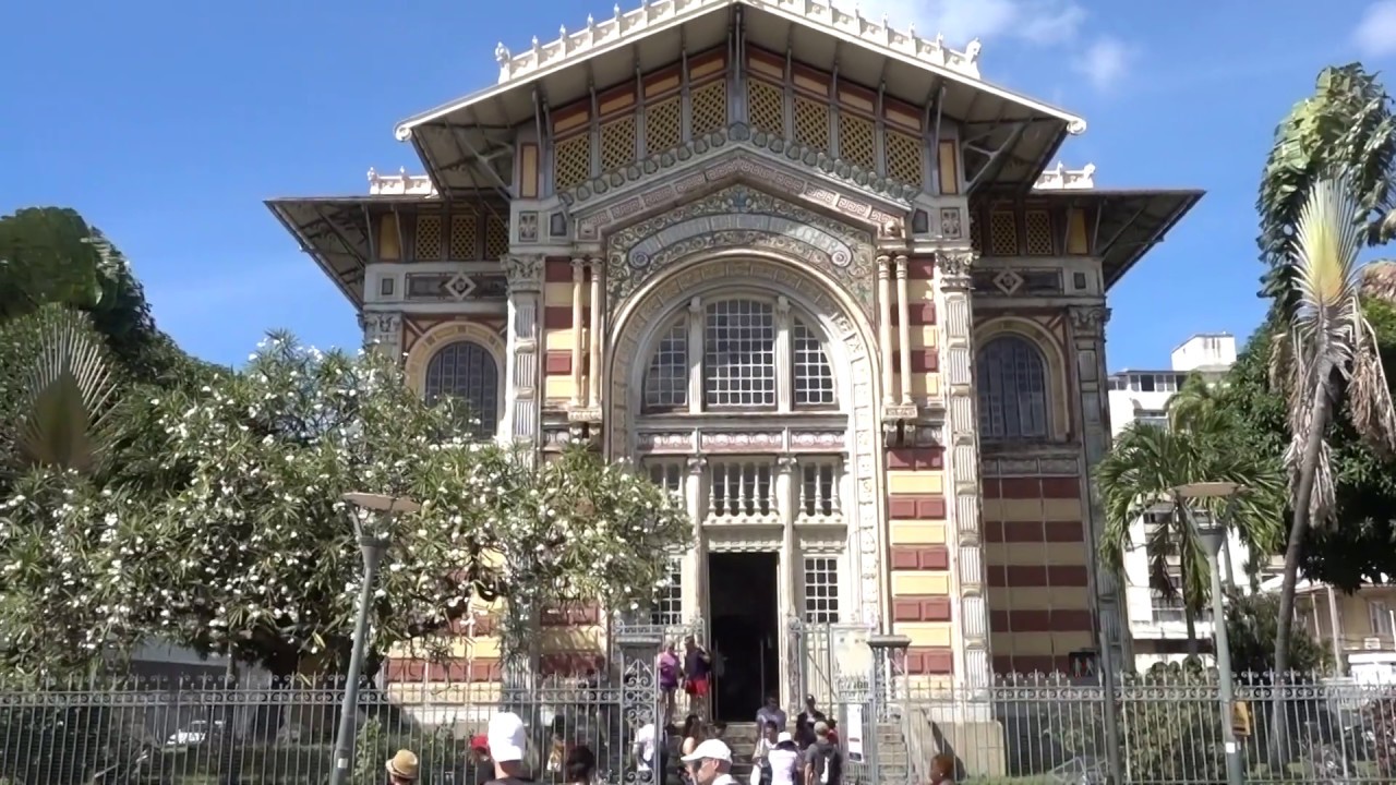 Checking out Martinique's Biblioth&egrave;que Schoelcher