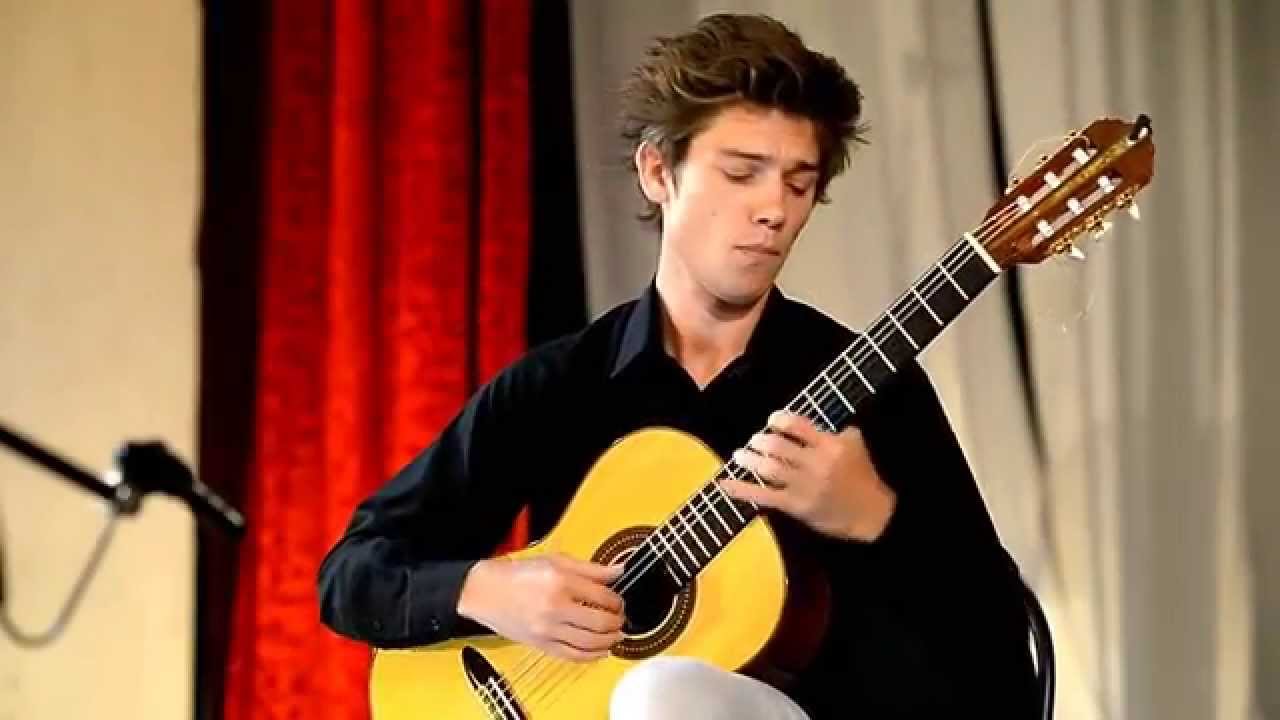 Heitor Villa-Lobos.Prelude 4