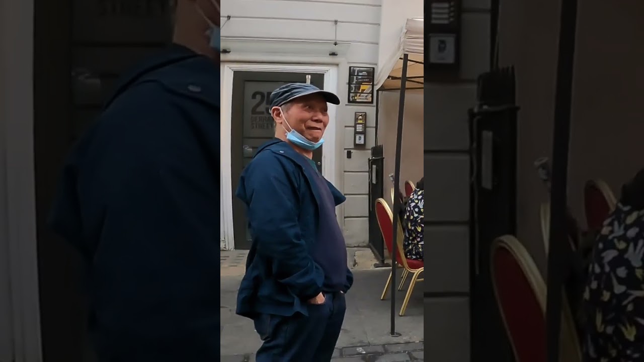 American tourist surprises Chinese grandpa with flawless Mandarin