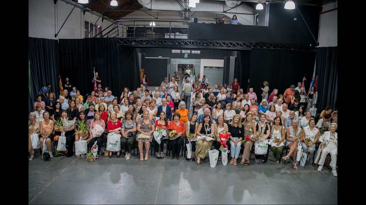 Distinguieron a mujeres por su aporte a las colectividades de la ciudad