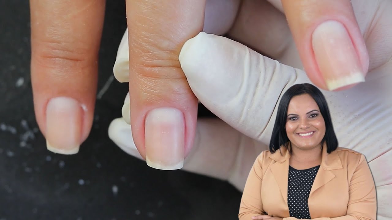 Como dar acabamento na cut&iacute;cula - Cutilagem Perfeita com Faby Cardoso