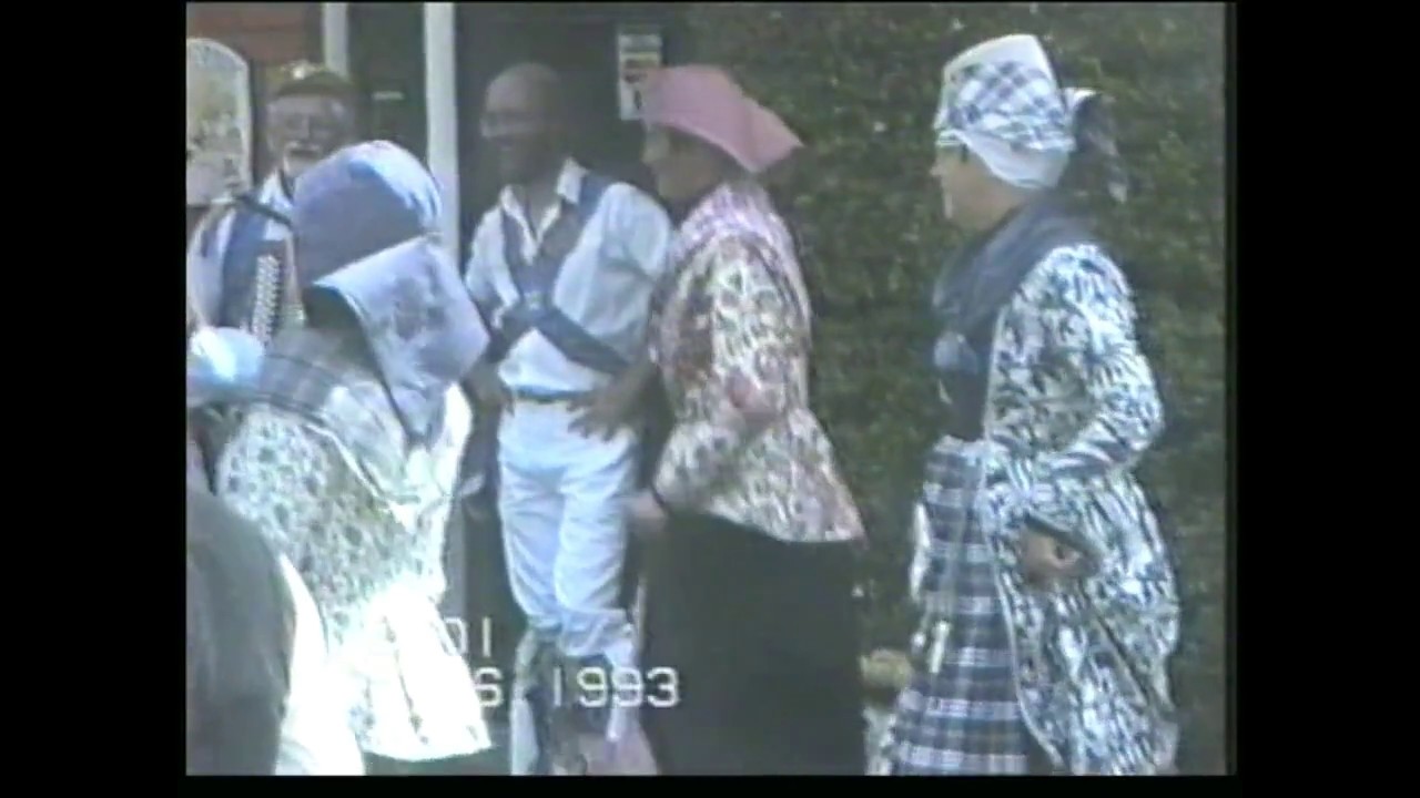 Thames Valley Morris Men host a visit by Aald Hielpen from Hindeloopen 1993