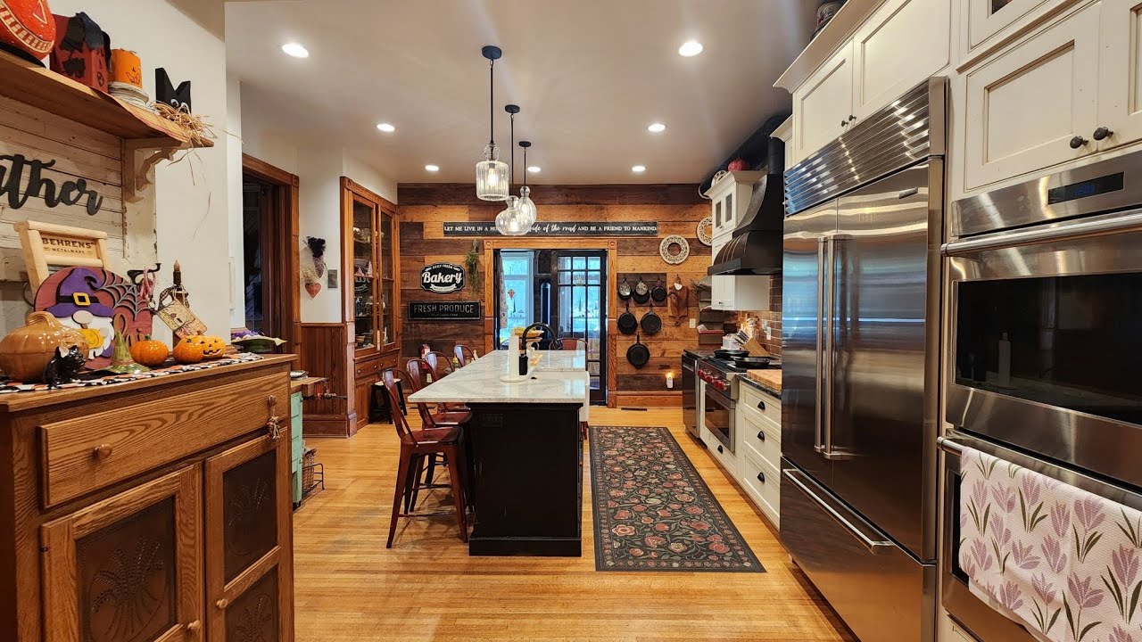 A slow walk through where the magic happens. Aka the kitchen.