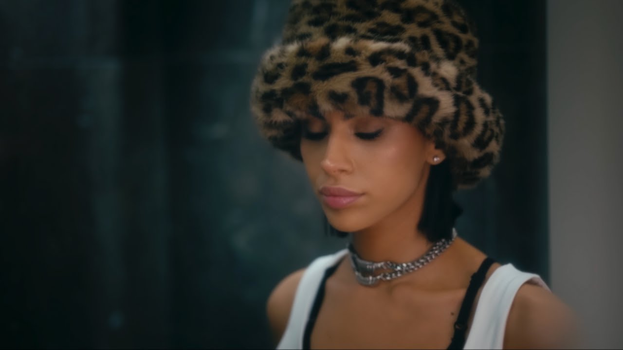 Nazli Mcfian - NÄH [Official Music Video]