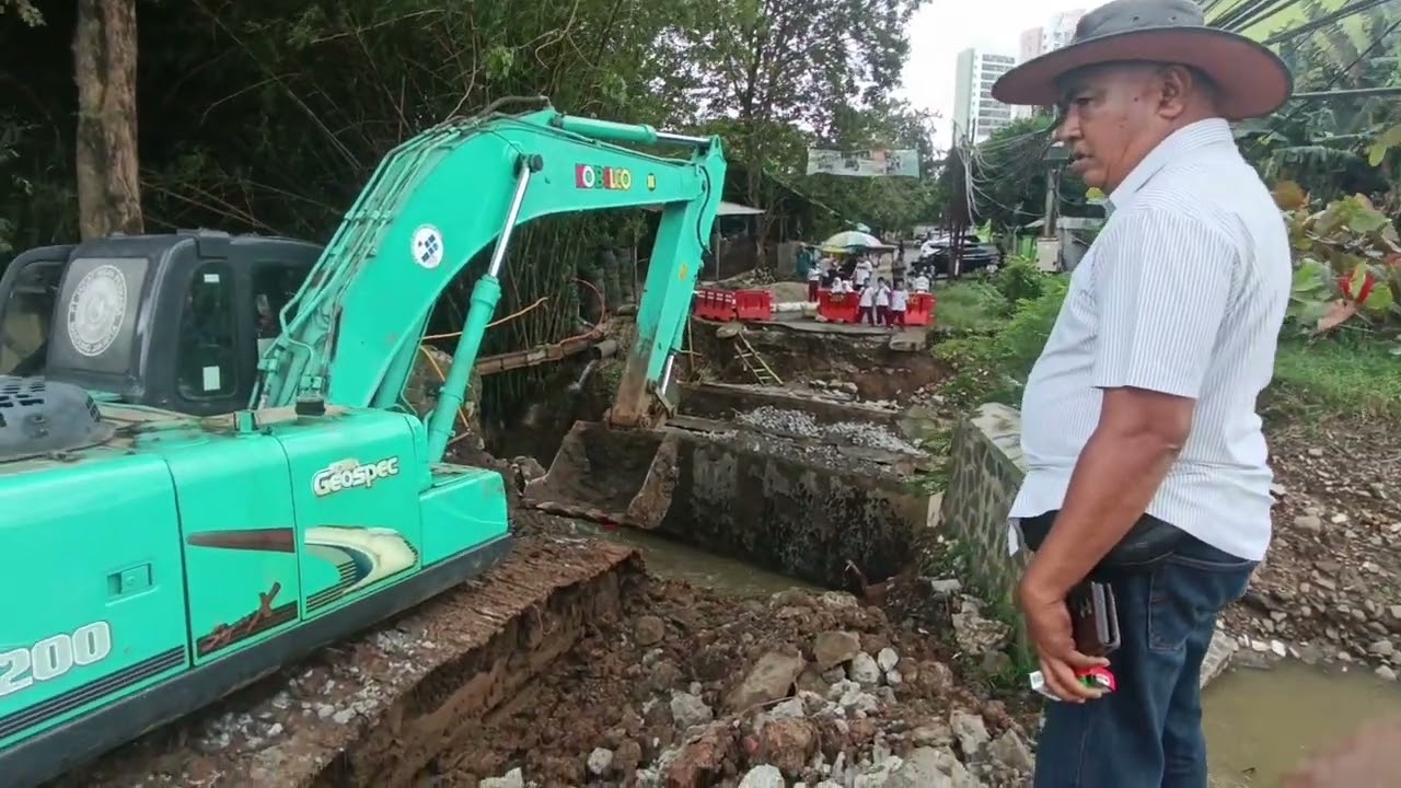 Kerja Nyata KDM Jembatan Roboh Akses Warga Terputus Segera Di bangun #dedimulyadi #kangdedimulyadi 