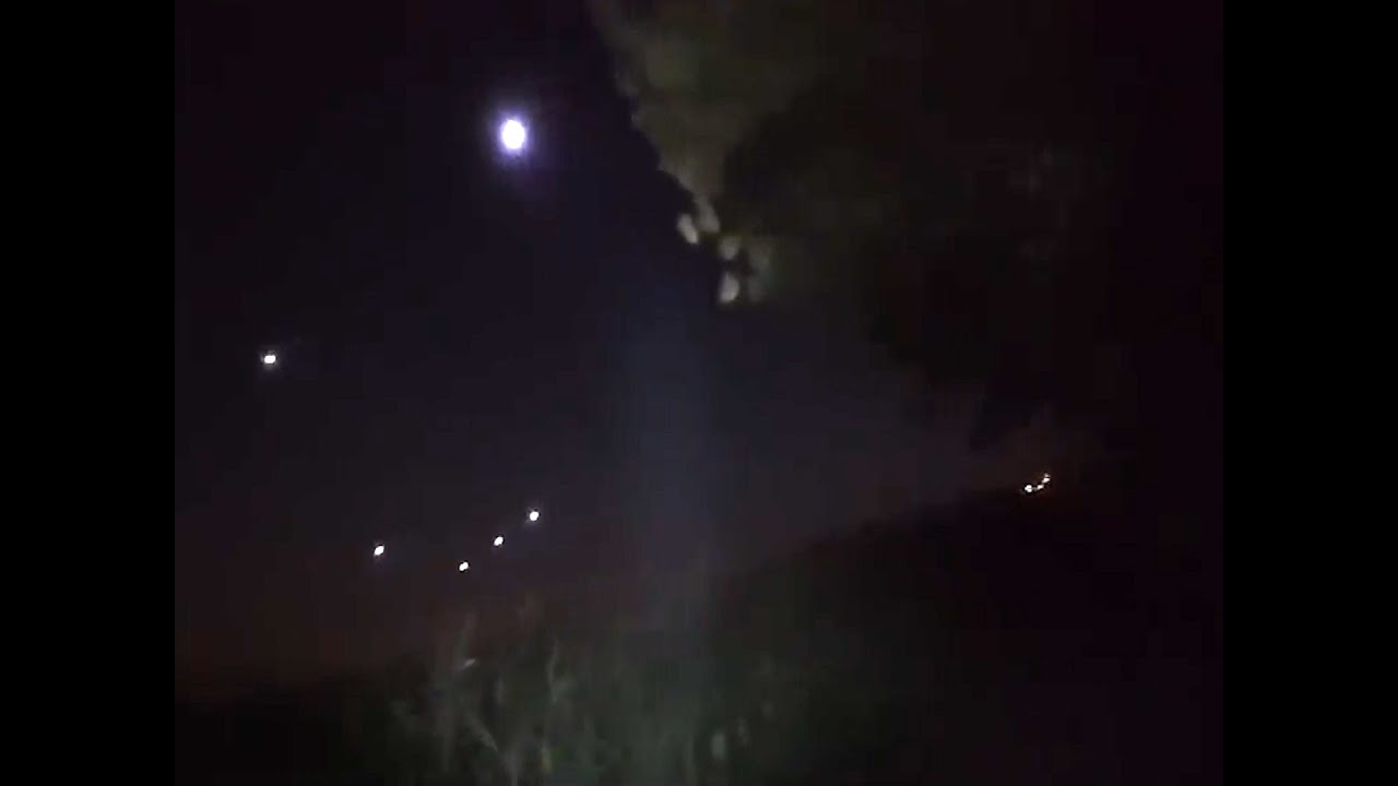 UFO Sightings SCARY UFO ENCOUNTER~Multiple UFOS Swarm Man In Cornfield!? 2015