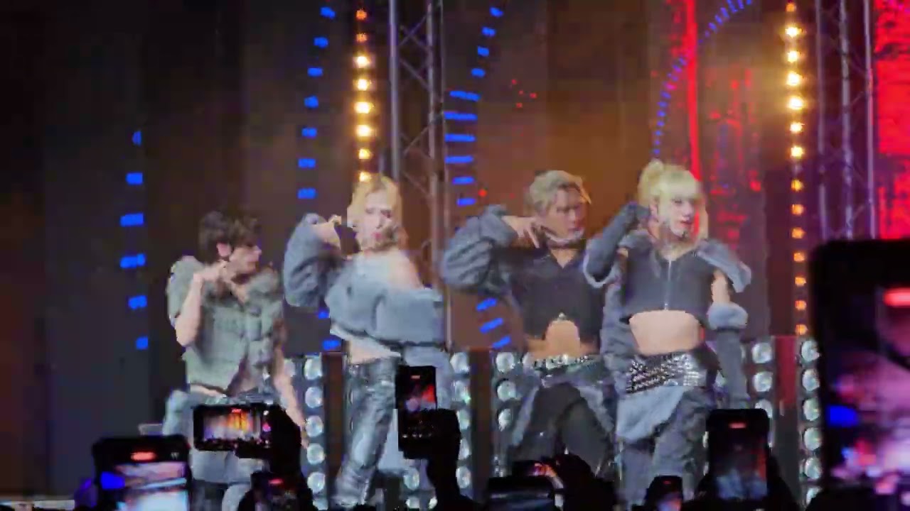 Rizz - XLOV [MANCHESTER 2.12.2026] Fancam