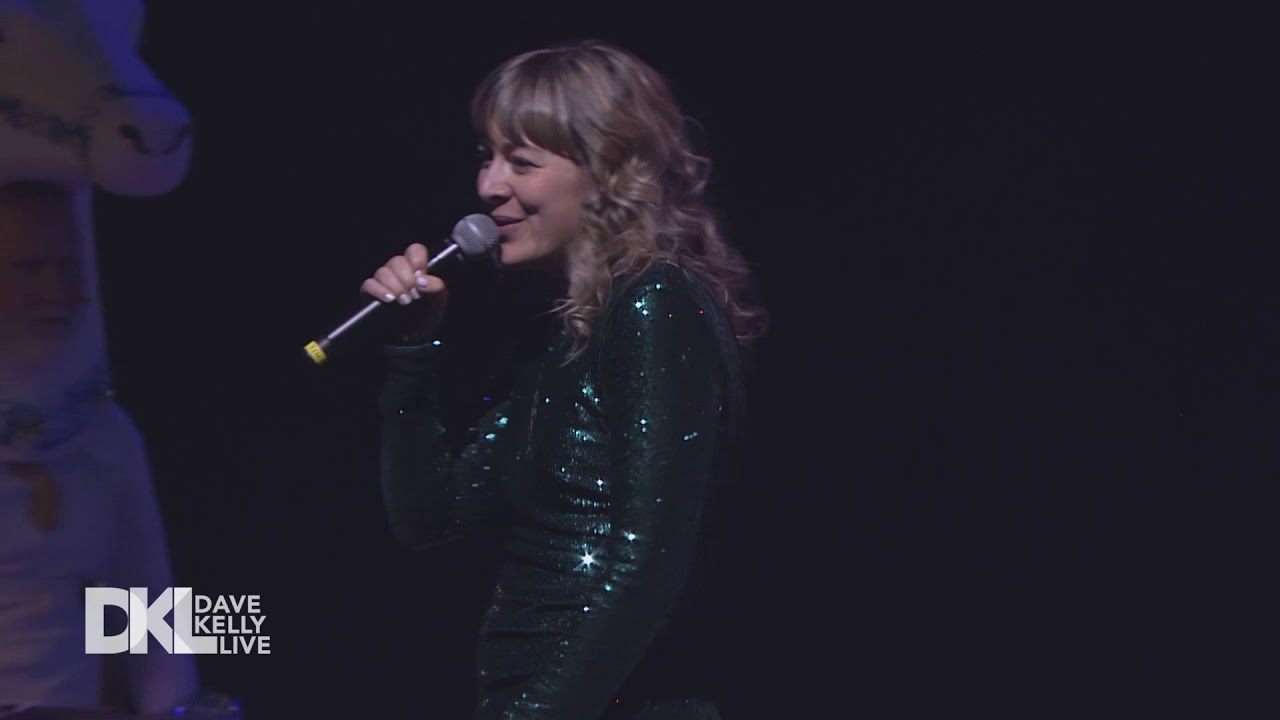 Jill Barber and the Heebee JeeBees perform 