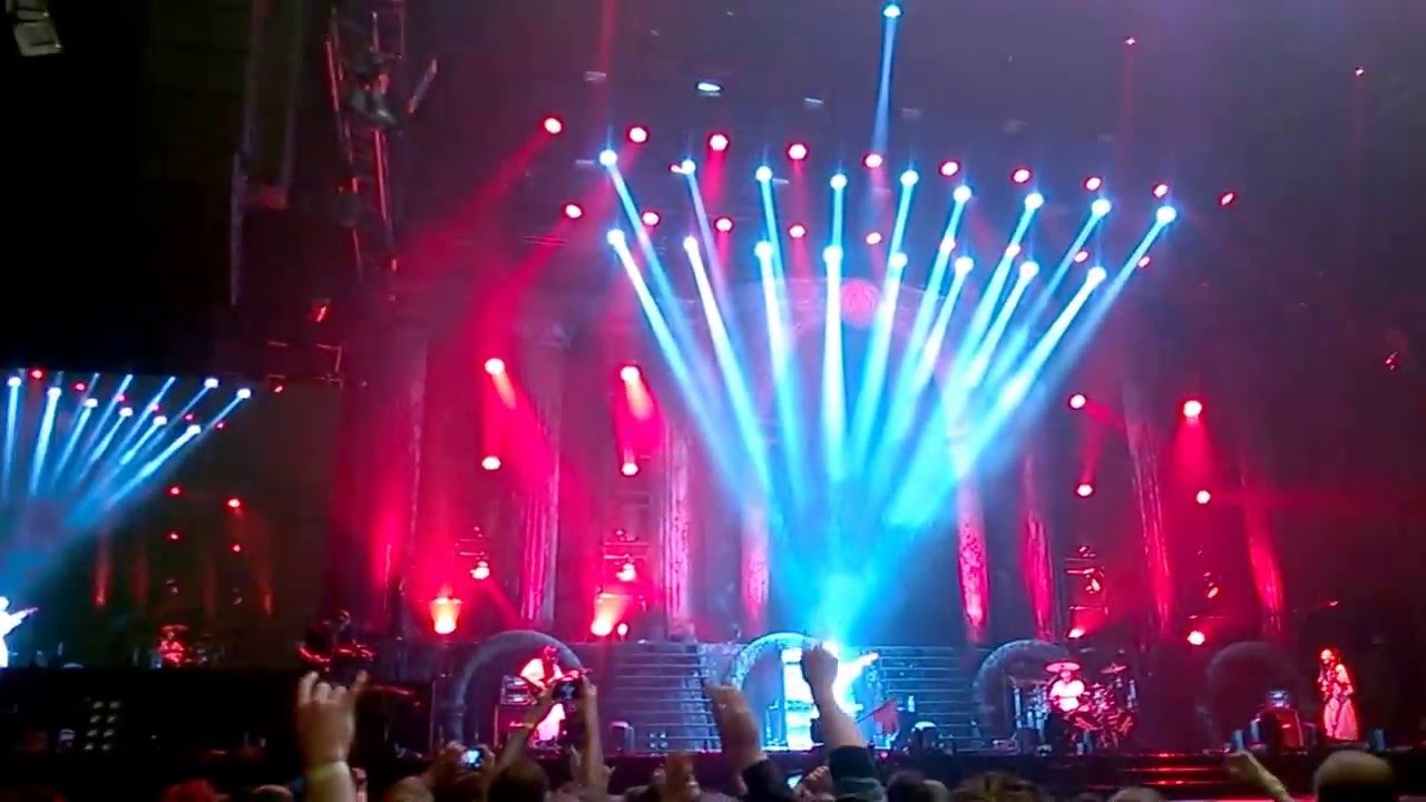 Babymetal Wembley Arena. Kami Band Solo.