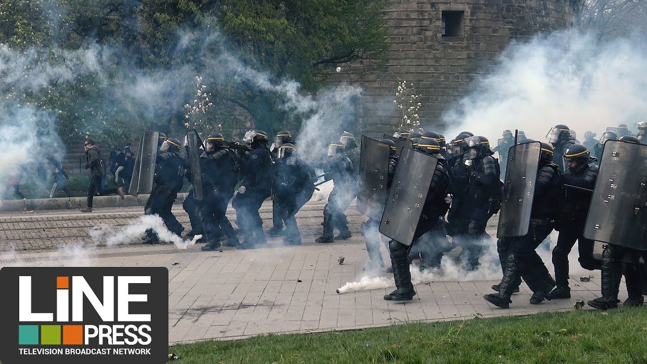 Manifestation NDDL tr&egrave;s violents affrontements / Nantes (44) - France 14 avril 2018