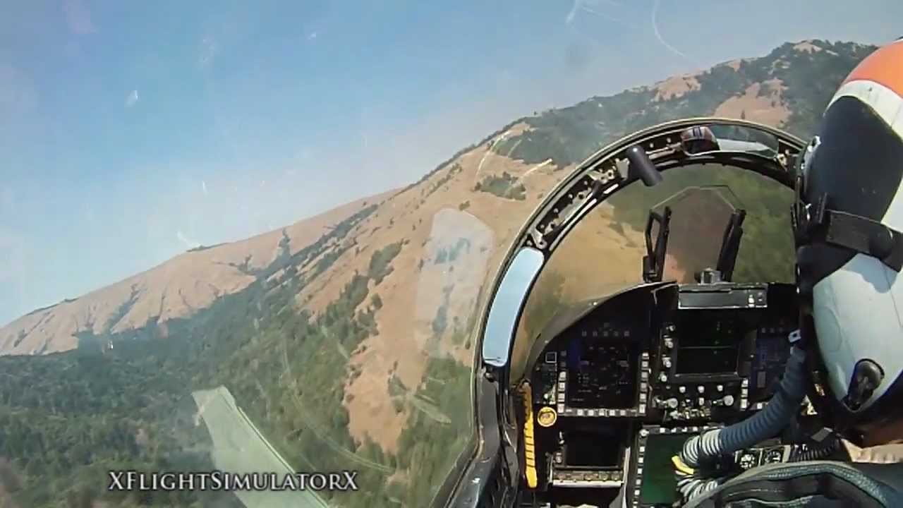 F18 Fighter - Flying Low