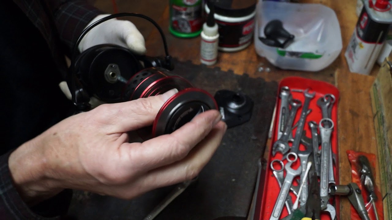 Penn Fierce II 8000 inside look and basic service overview