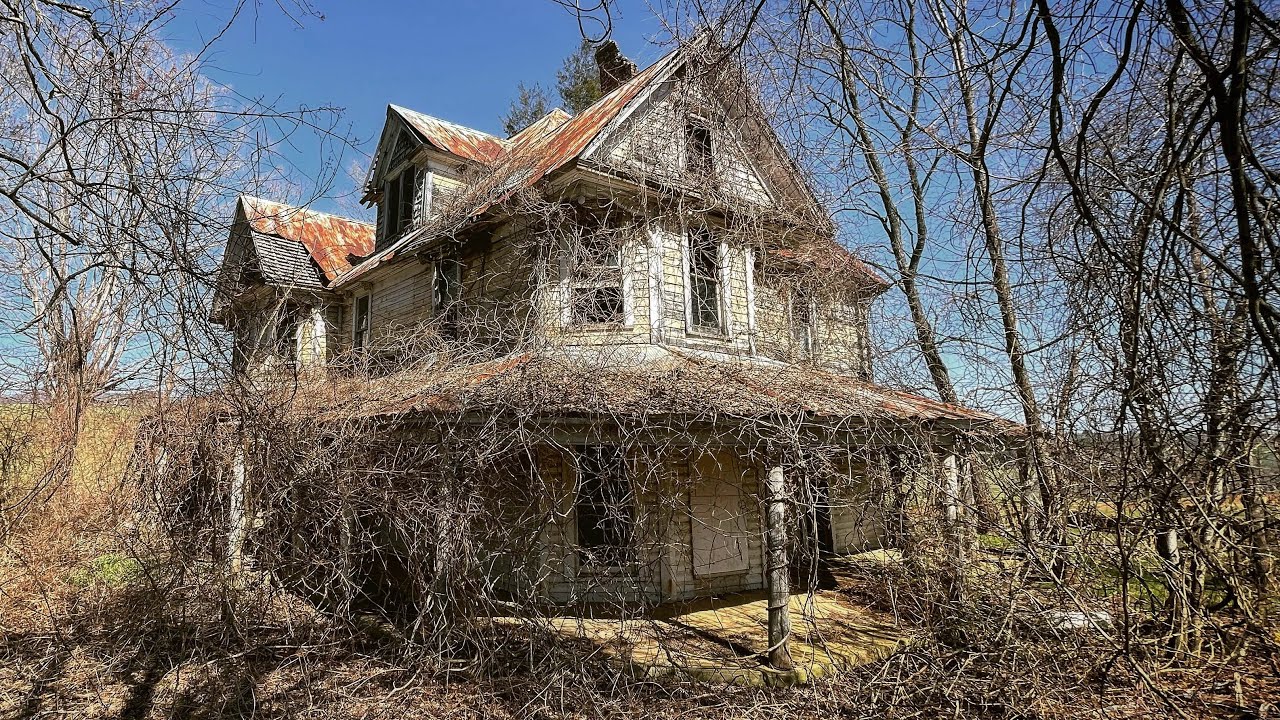 Derelict 147 year old Forgotten House In the Mountains of North Carolina